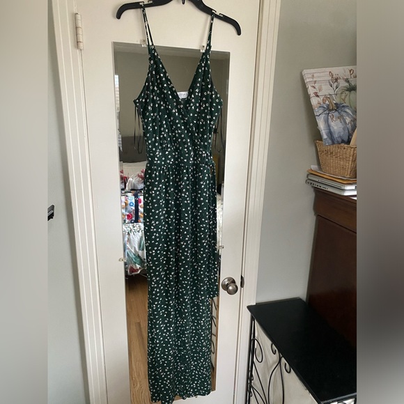 Kaileigh Dark Green Floral jumpsuit - Picture 2 of 4